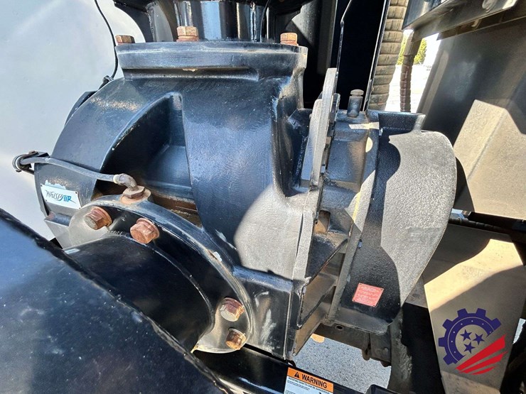 2020-peterbilt-567-image-52