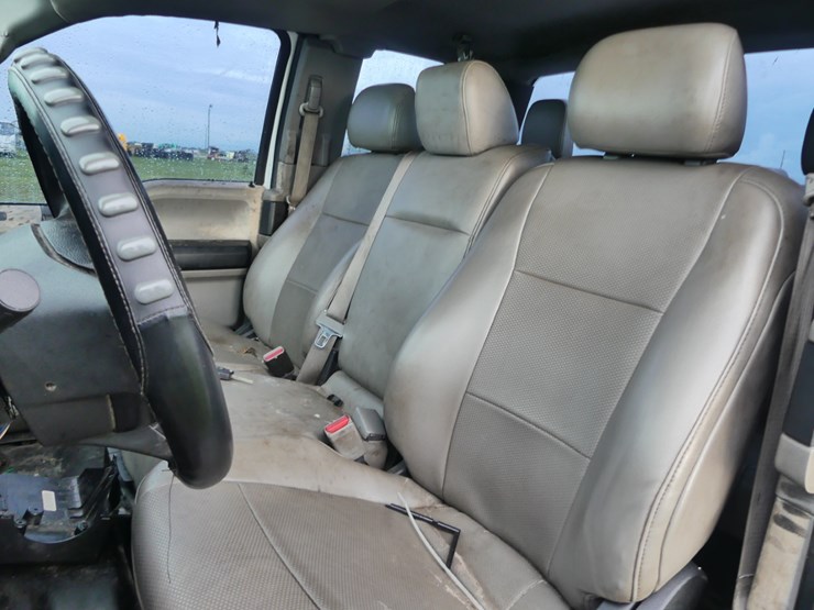 2016-ford-f150-xl-image-8