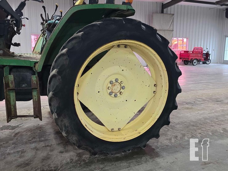 john-deere-6220-image-21