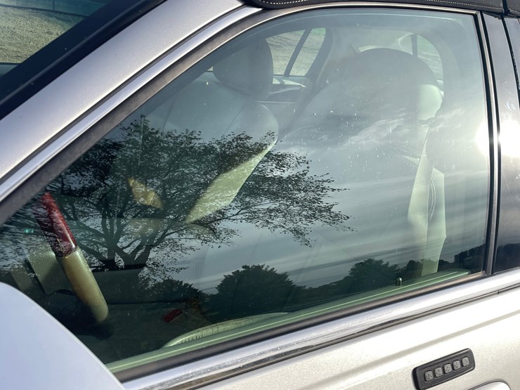 #201-•-2005-lincoln-town-car-(has-wi-title)-image-39