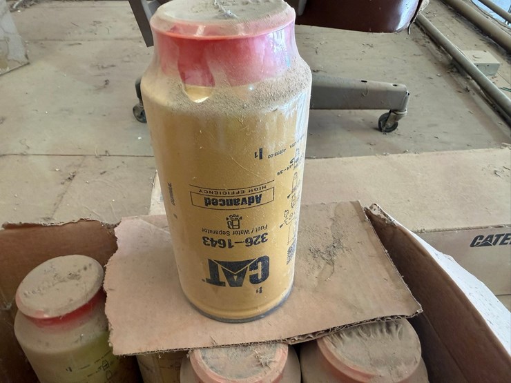 #46819-•-lot-of-caterpillar-filters-inv#46819-image-5