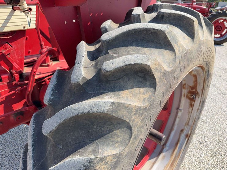 farmall-560-diesel-image-40