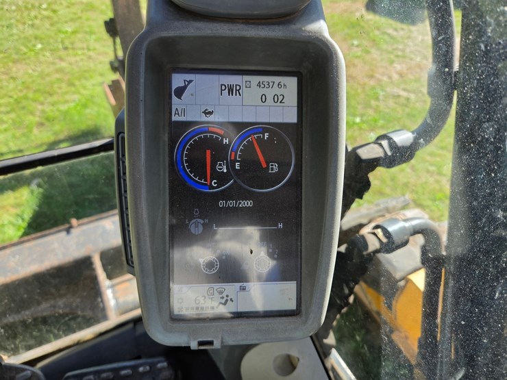 2017-deere-75g-image-28