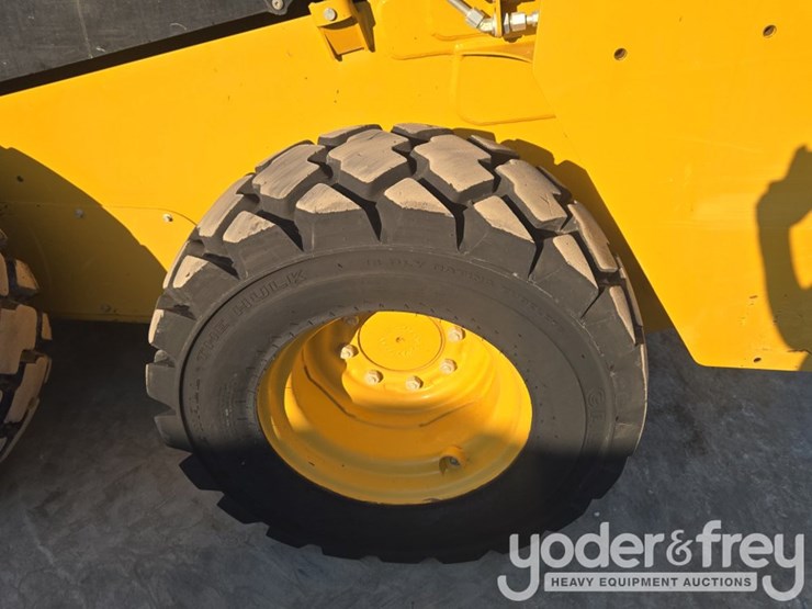 2018-caterpillar-226d-image-10