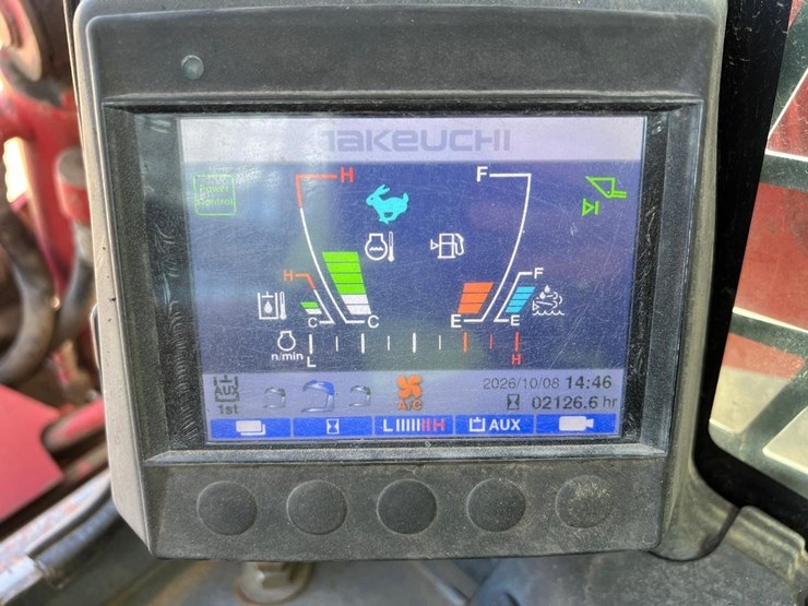 2017-takeuchi-tl12v2-image-19