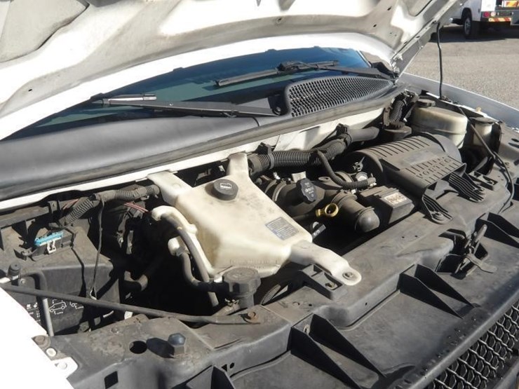 2015-utility-van-image-8