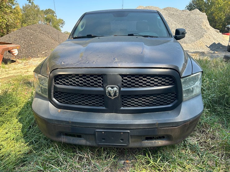 2015-dodge-1500-image-10
