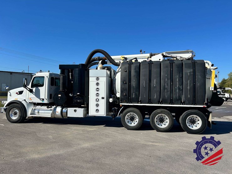 2020-peterbilt-567-image-3