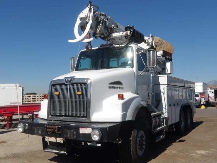 2015-western-star-4800-image-1