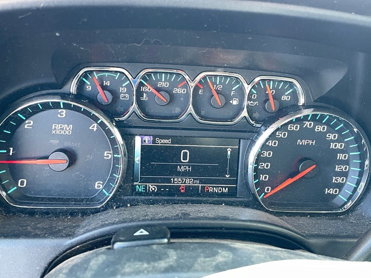 #2754-•-2015-chevrolet-silverado-(title-in-delay)-image-32
