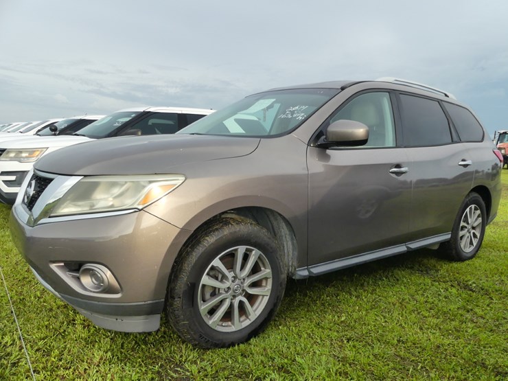2014-nissan-pathfinder-image-1