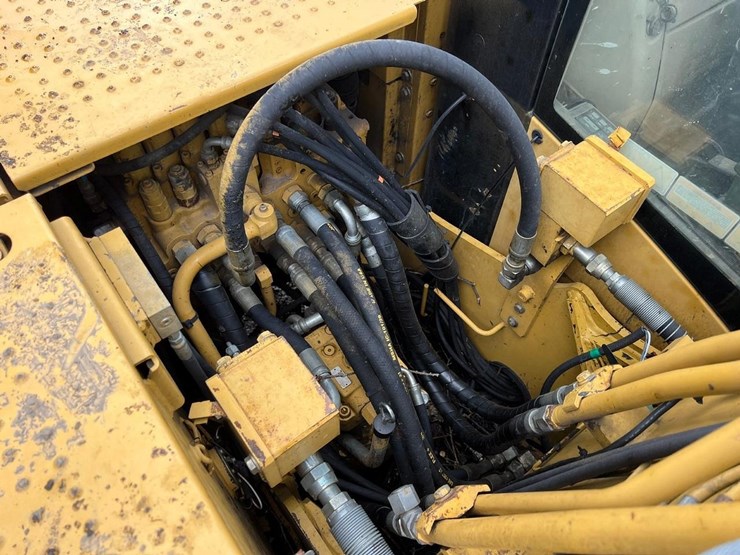caterpillar-312cl-image-22