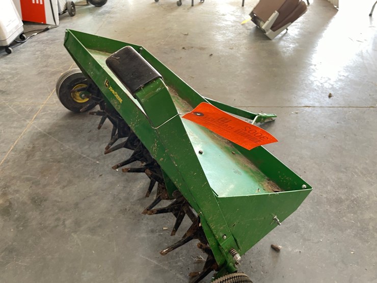 #3002-•-john-deere-yard-dethatcher-image-16