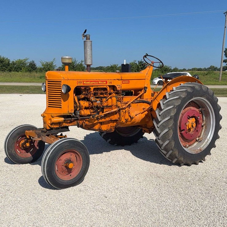 1954 MINNEAPOLIS MOLINE UBED