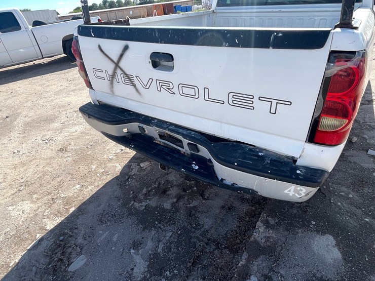 2005-chevrolet-silverado-1500-image-22