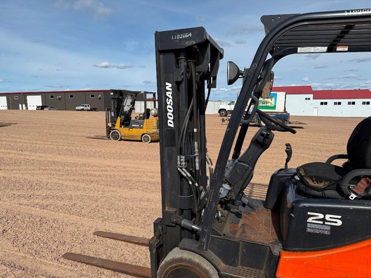 doosan-gc25e-5-image-13