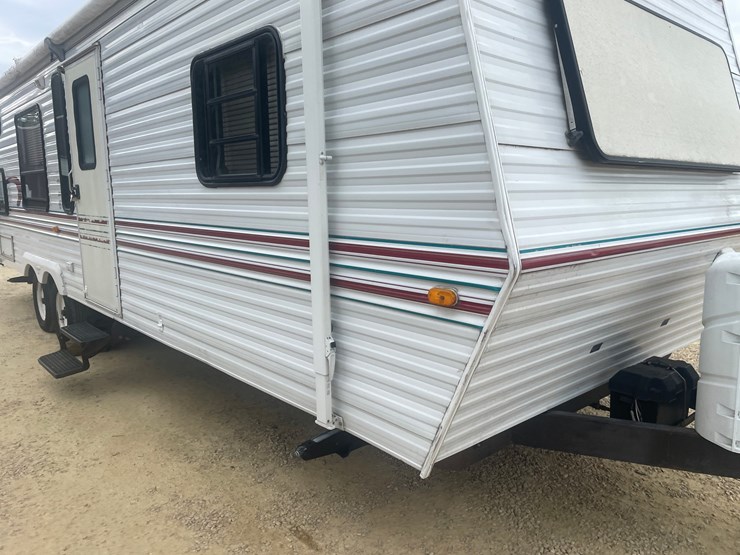 #1276-•-1998-jayco-eagle-304-camper-(has-mn-title)-image-12