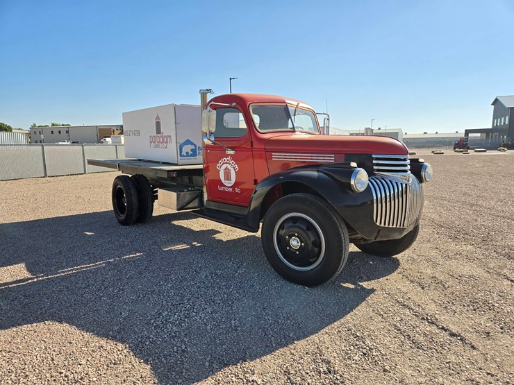1946-chevrolet-flatbed-truck-image-2