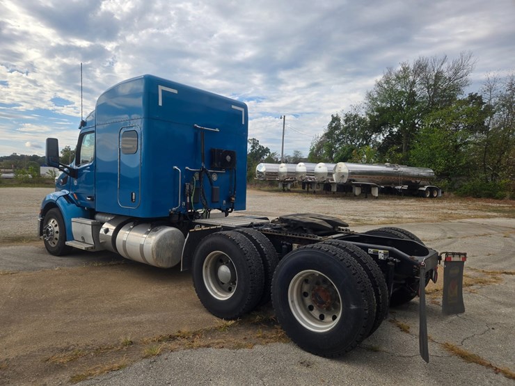 2020-peterbilt-579-image-9