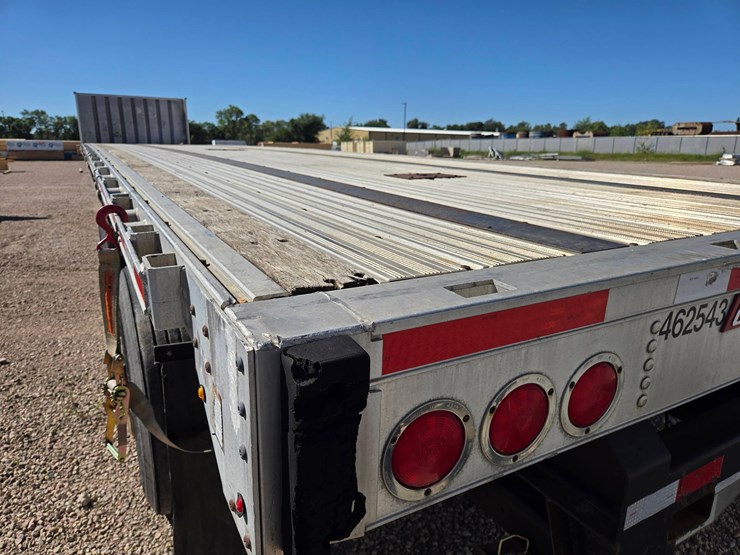 2013-great-dane-flatbed-image-14