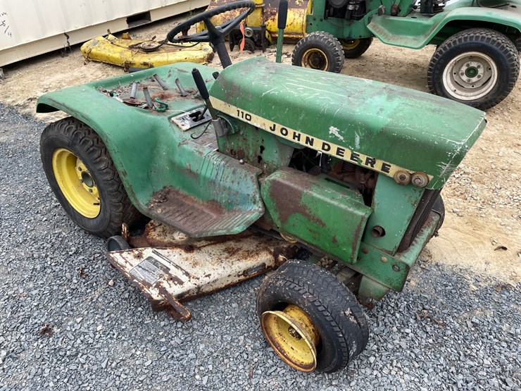 john-deere-110-image-1