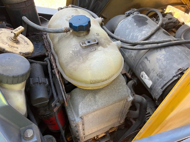 2008-deere-310sj-image-23