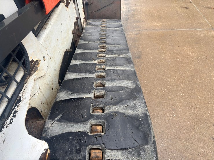 2015-bobcat-t770-image-71