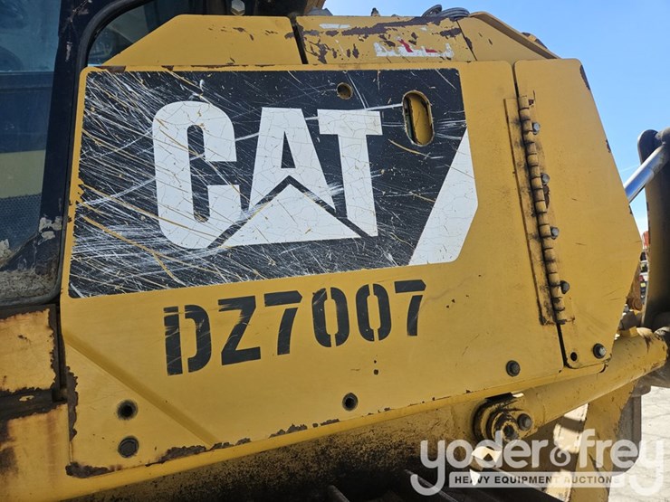 2010-caterpillar-d7e-image-28