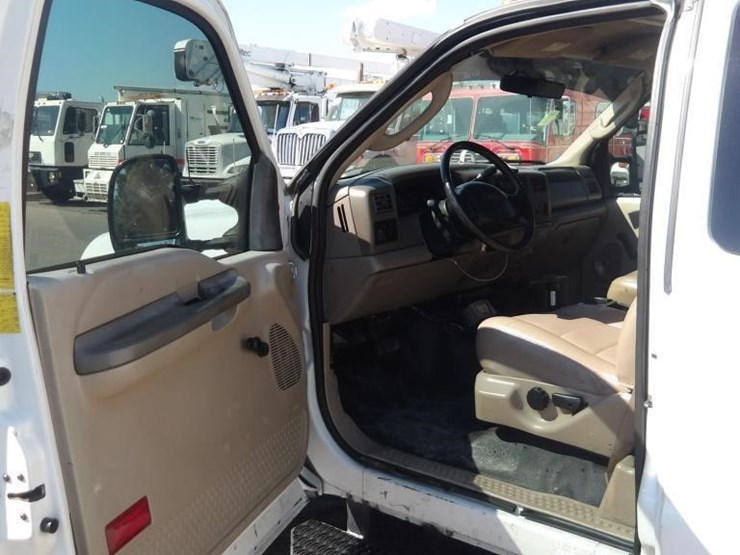 2004-ford-f450-image-21