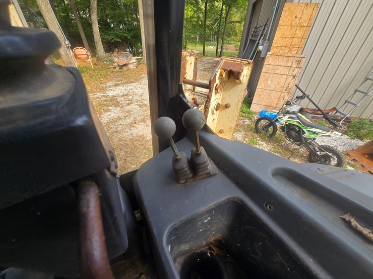terex-tlb840r-image-50