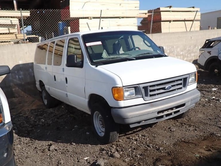 2007-ford-e350-image-3
