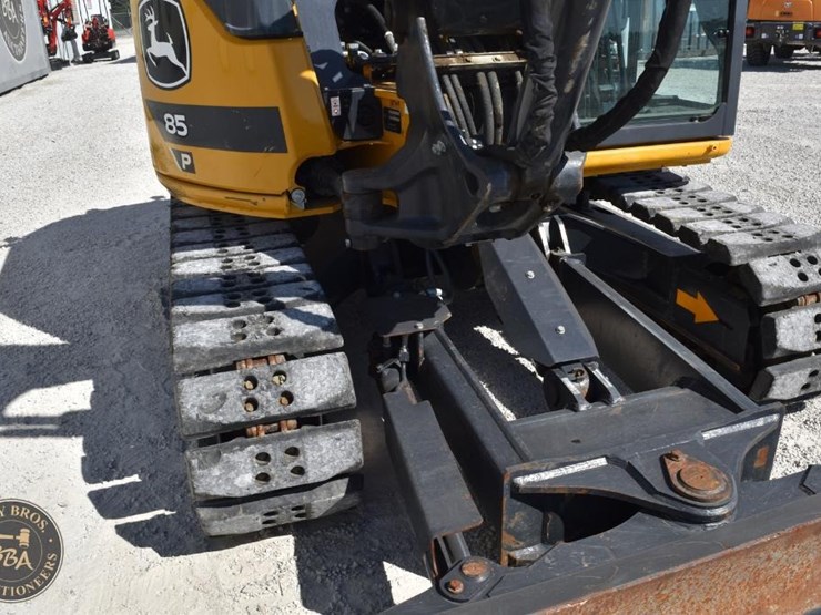 2023-deere-85-p-tier-image-40