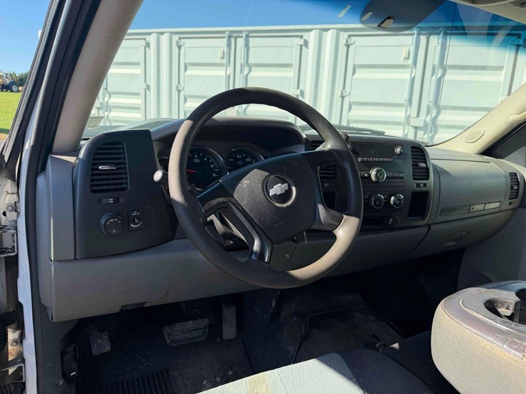 2008-chevy-silverado-pick-up-truck-image-15