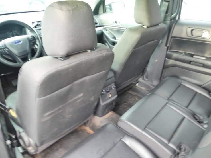 2017-ford-explorer-image-9