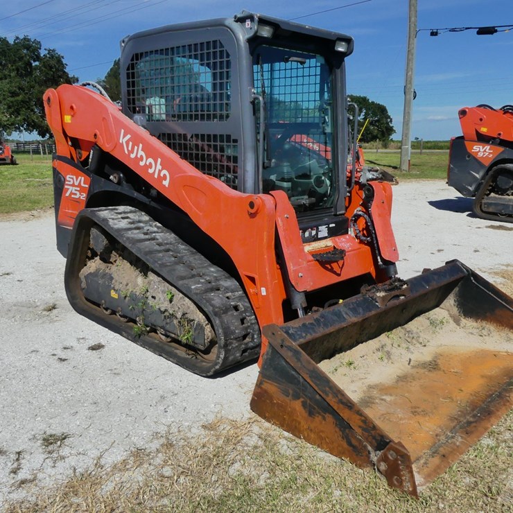 KUBOTA SVL75-2