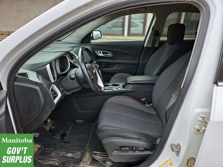 2017-chevrolet-equinox-image-16