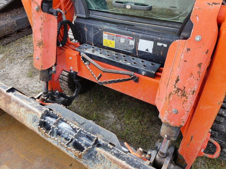2022-kubota-svl97-2-image-12
