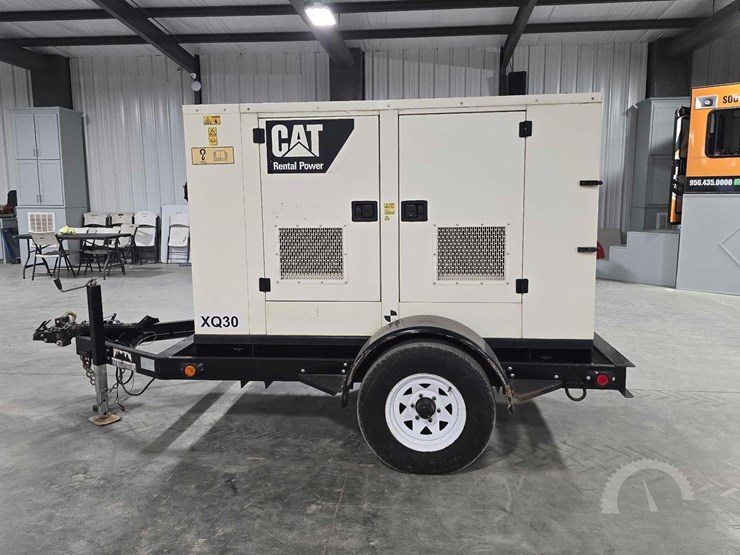 2015-caterpillar-xq30-image-6