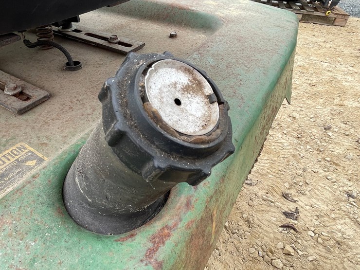 john-deere-318-image-13
