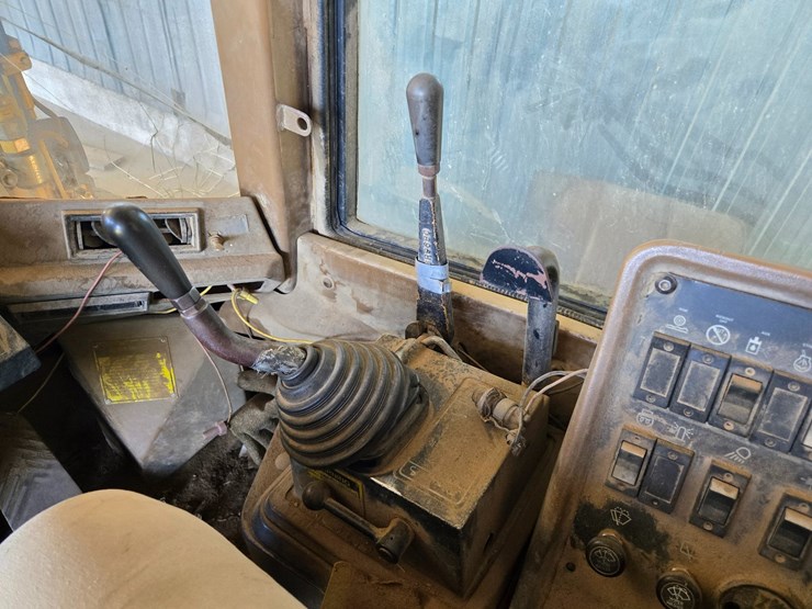 caterpillar-it18f-image-30