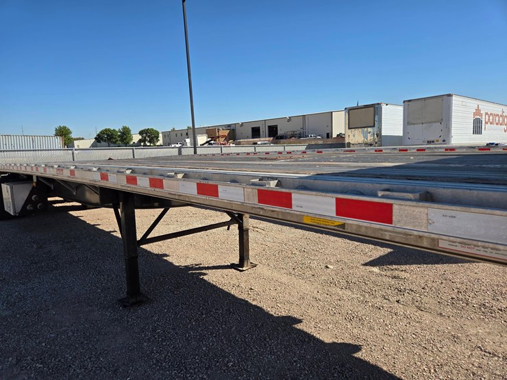 2013-great-dane-flatbed-image-8