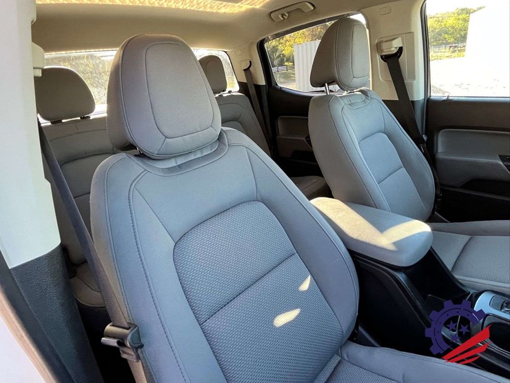 2021-chevrolet-colorado-image-50