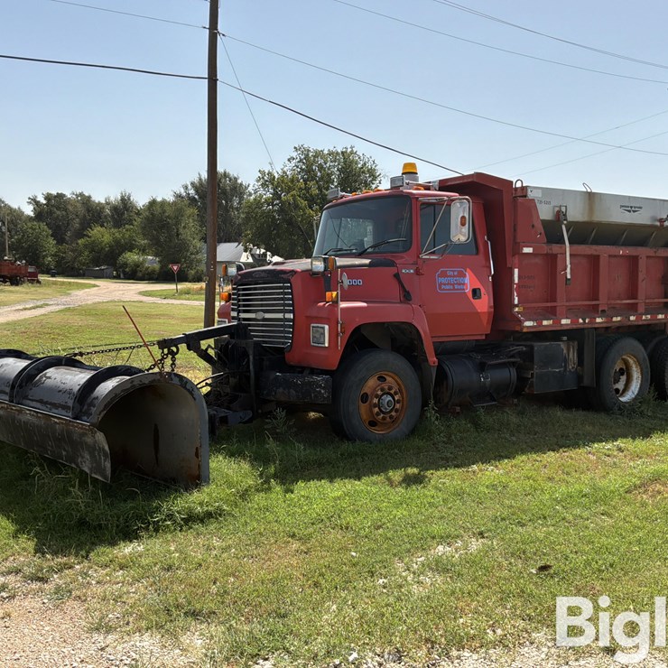 1995 FORD LNT8000