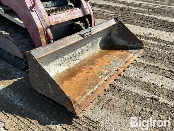 2014-takeuchi-tl10-image-13
