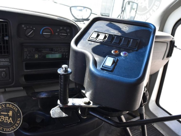 2001-chevrolet-3500-image-23