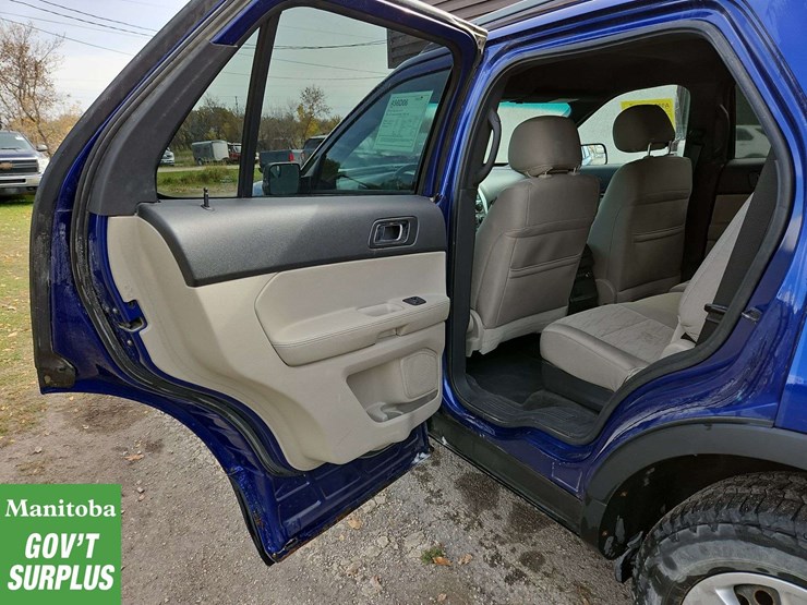 2013-ford-explorer-image-23