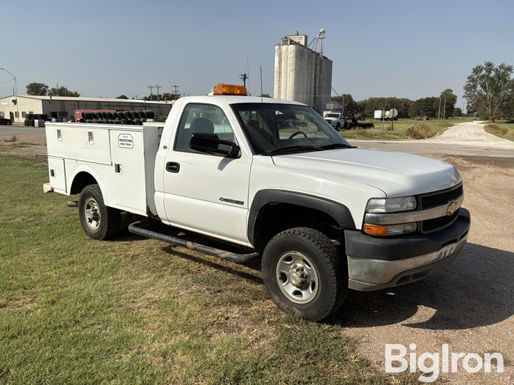 2001-chevrolet-silverado-2500-image-3