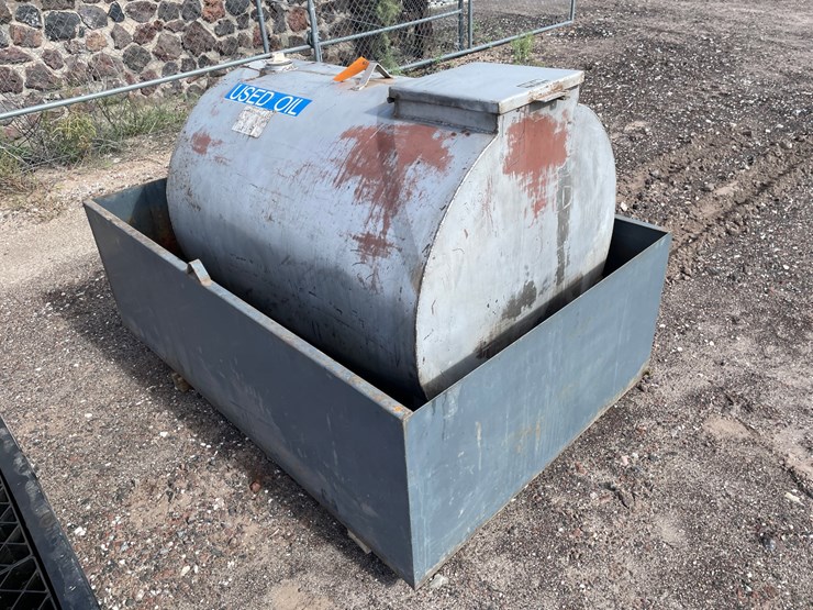 #4664-•-oil-tank-in-containment-bin-image-1
