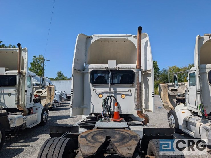2014-peterbilt-386-image-12