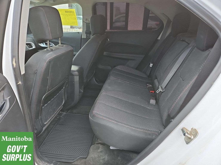 2017-chevrolet-equinox-image-24